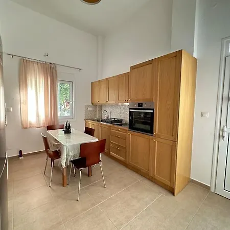 Kira's House Rhodes Town Apartment *